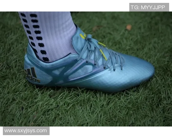 足球明星球鞋测量揭秘专业评测助你选择最适合的运动鞋 足球明星球鞋测量揭秘专业评测助你选择最适合的运动鞋