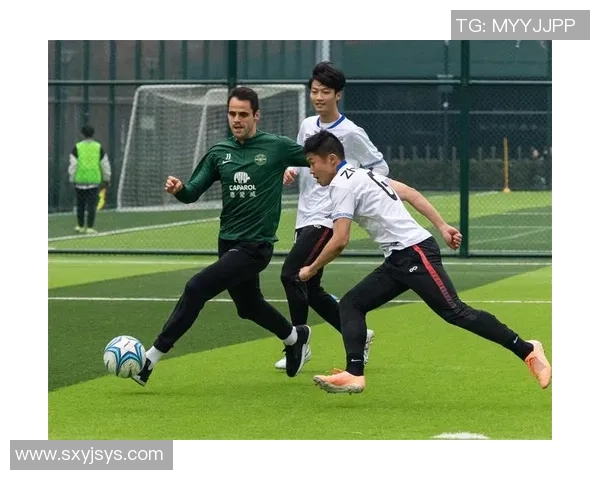 足球明星绿色发型男的时尚魅力与个性表达探索之旅