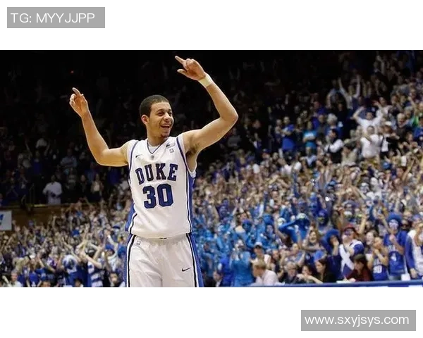 足球明星的逆袭之路与命运的交织探秘 足球明星的逆袭之路与命运的交织探秘